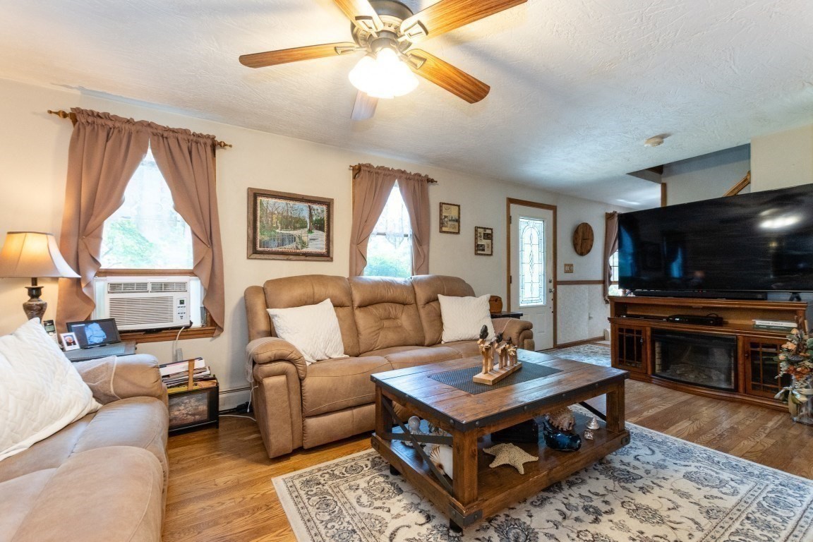 12 Ridgeway Ave, Billerica, MA 01821 - Image 18