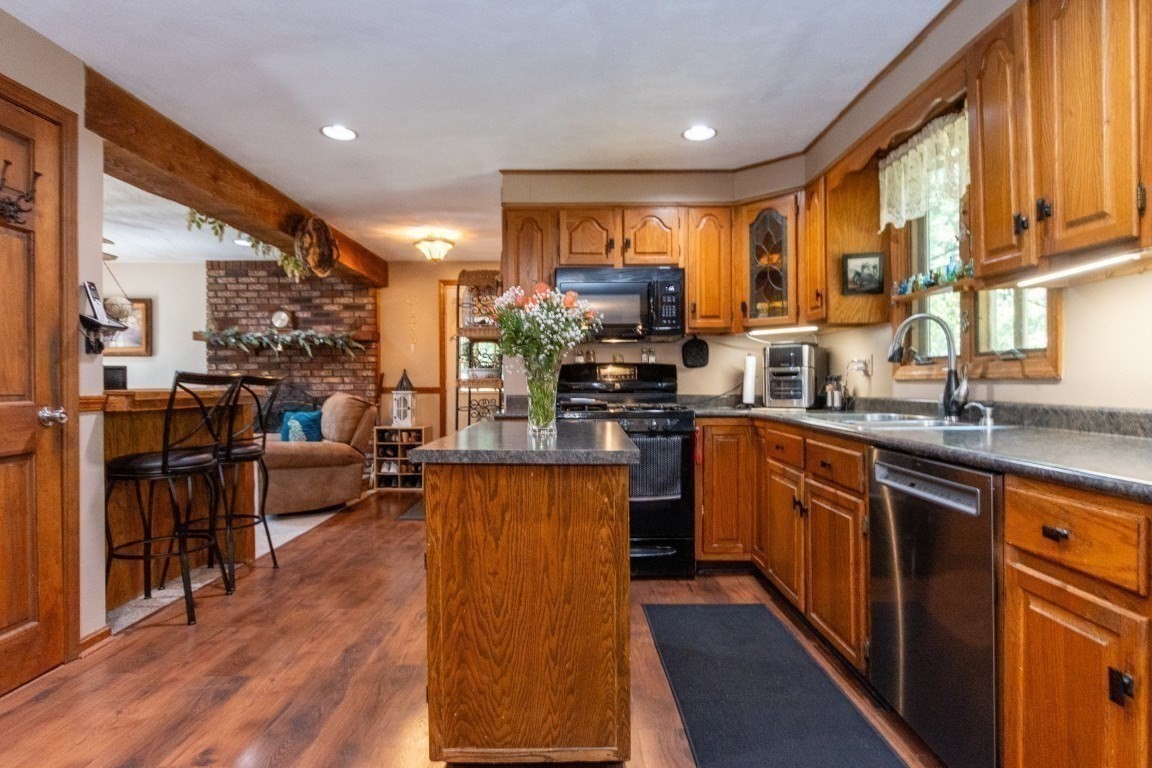 12 Ridgeway Ave, Billerica, MA 01821 - Image 3