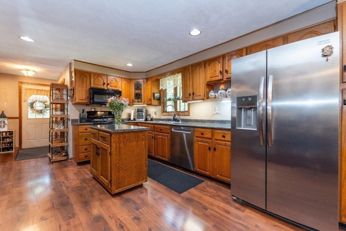 12 Ridgeway Ave, Billerica, MA 01821 - Image 5