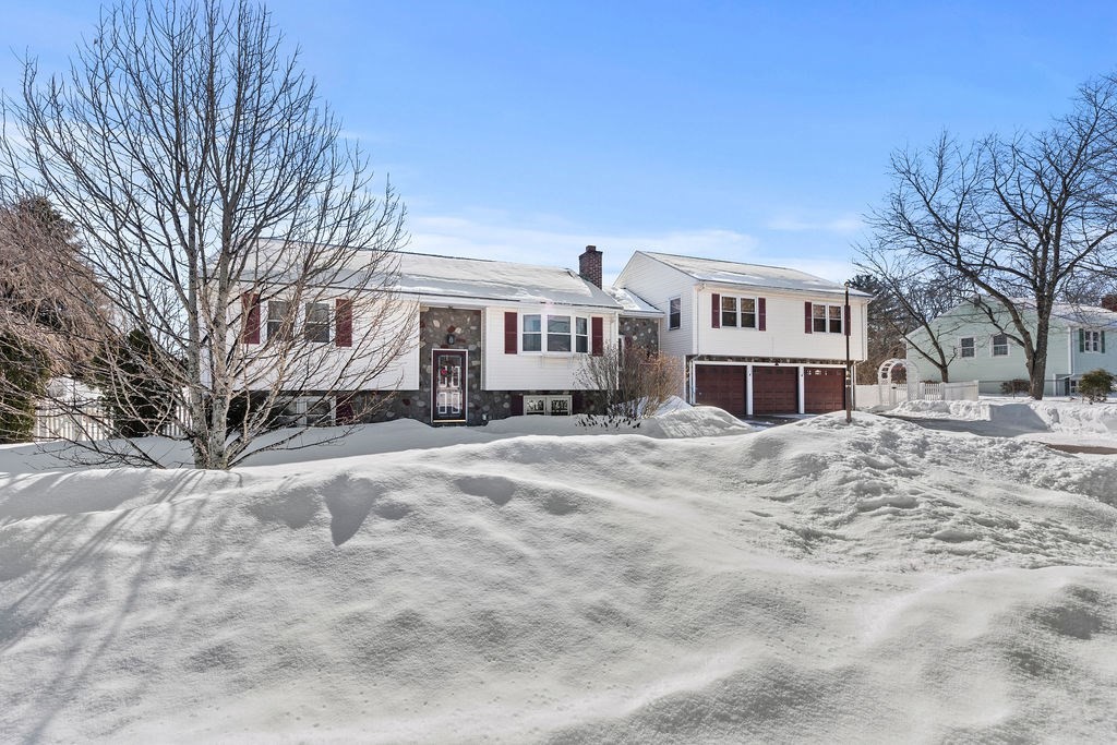 25 Munroe Drive, North Attleboro, MA 02760