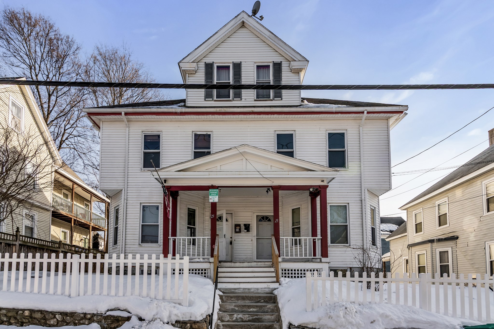 23 18th St, Lowell, MA 01850
