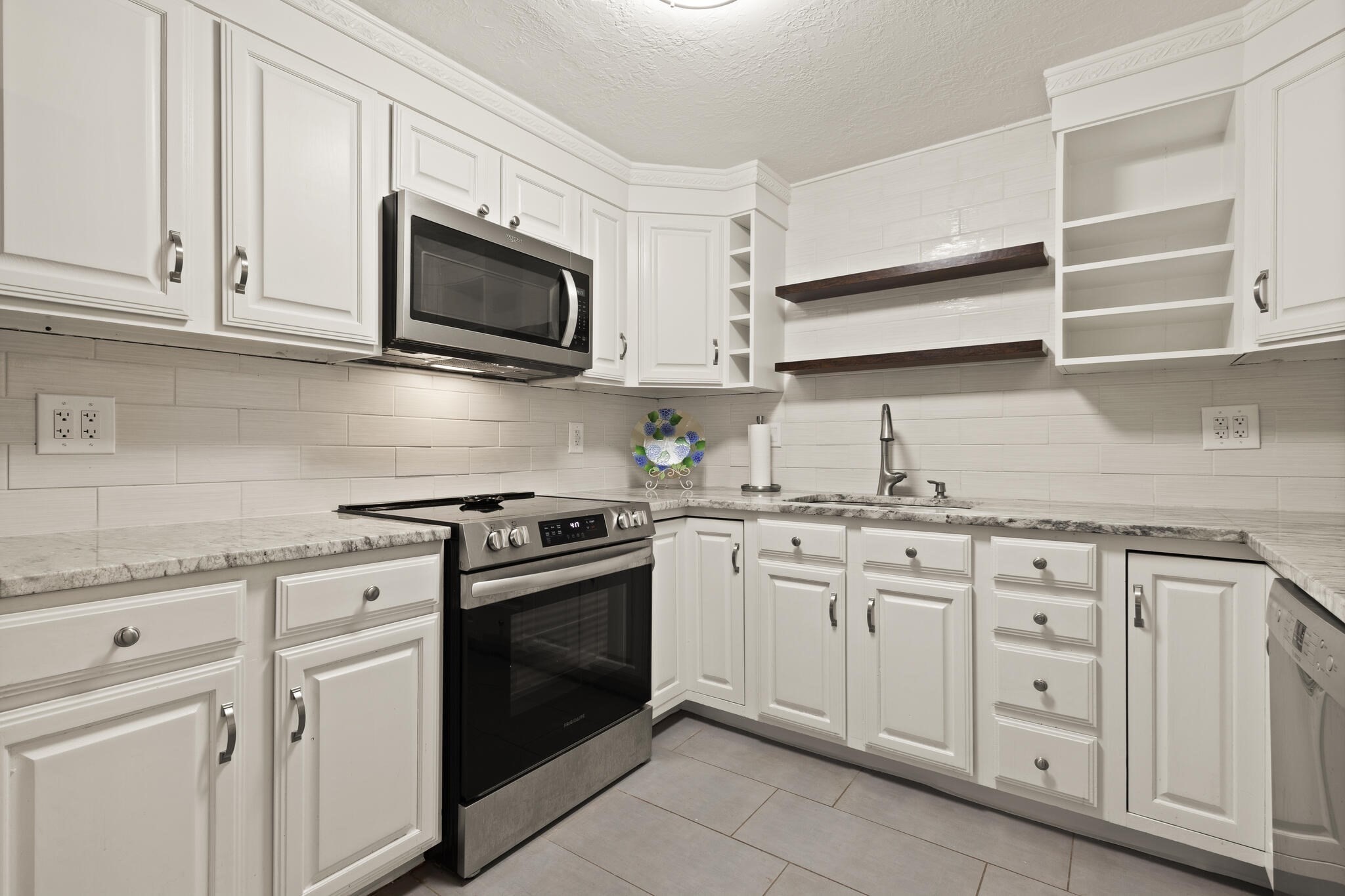 42 Second Ave Unit 20, North Attleboro, MA 02760