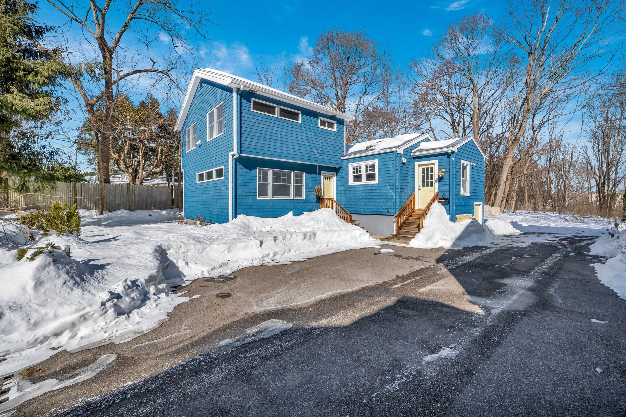 6 Smith Ln Unit 6, Manchester, MA 01944