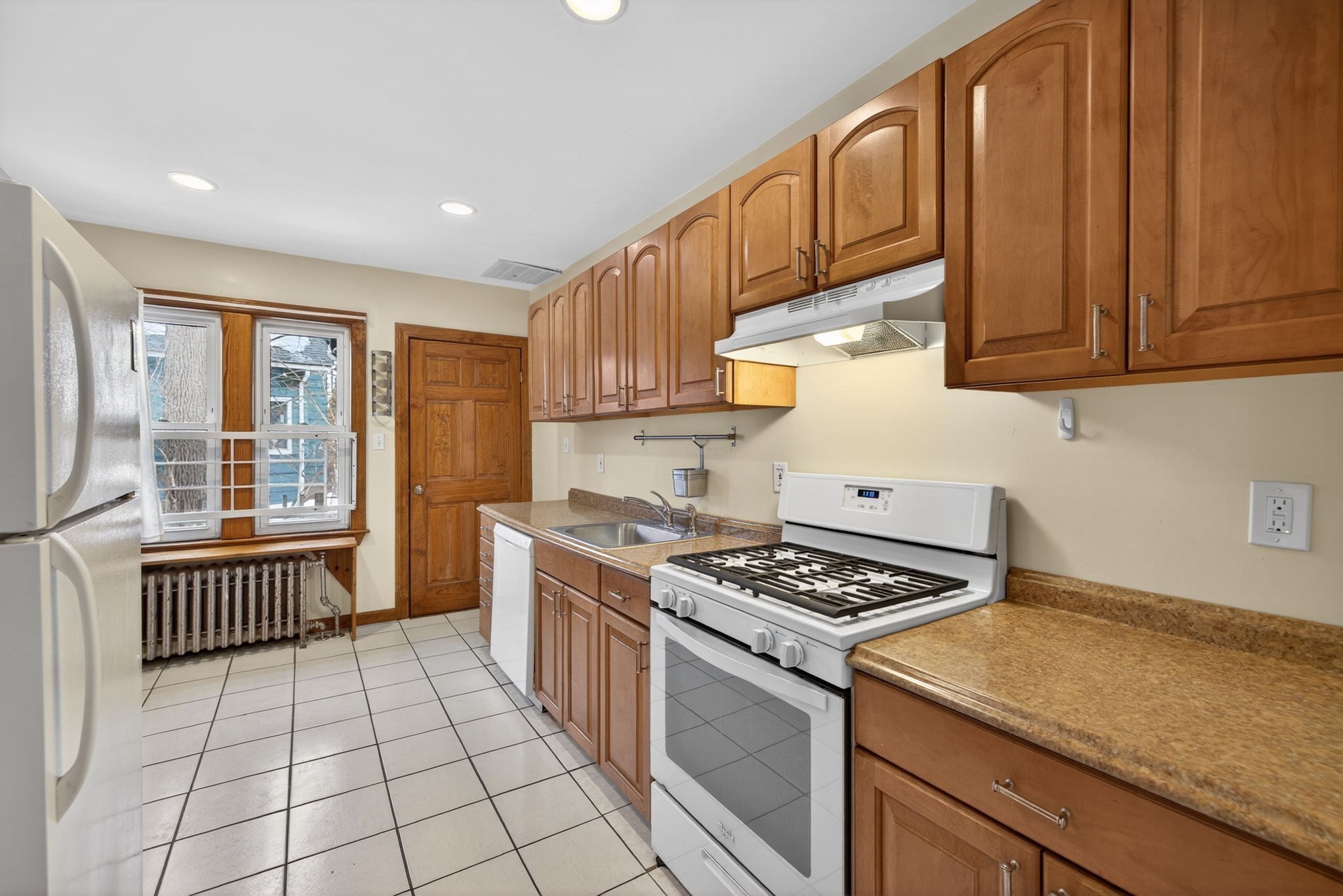 27 South Crescent Circuit, Brighton, Boston, MA 02135 - Image 13