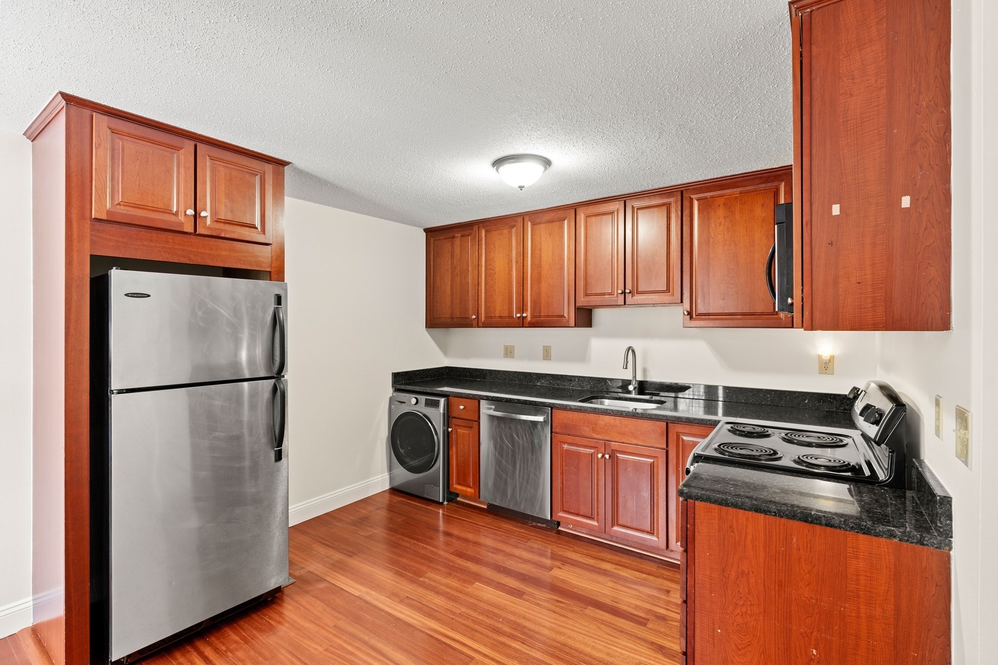 1400 Skyline Dr Unit 6, Lowell, MA 01854 - Image 11