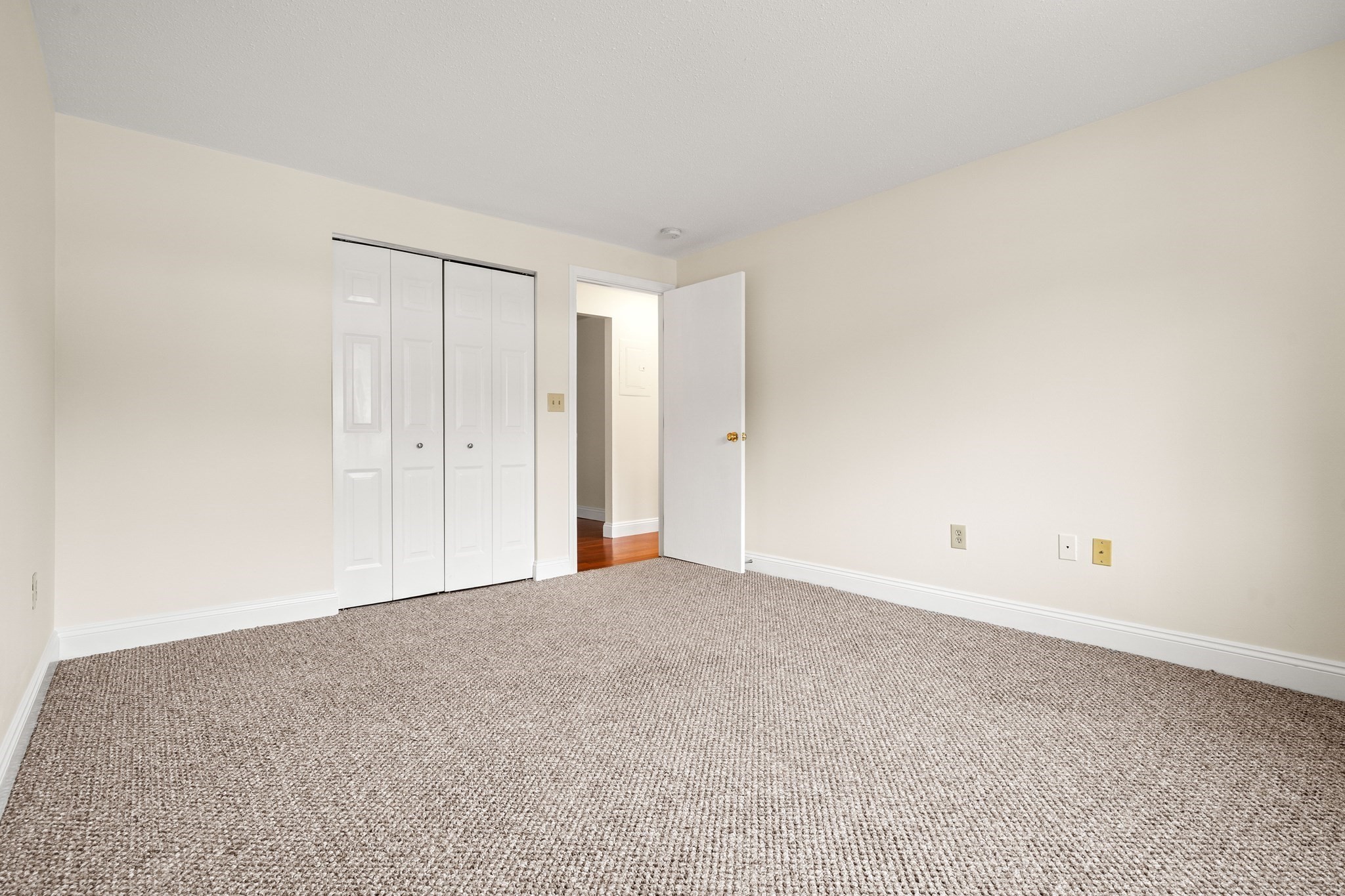 1400 Skyline Dr Unit 6, Lowell, MA 01854 - Image 21