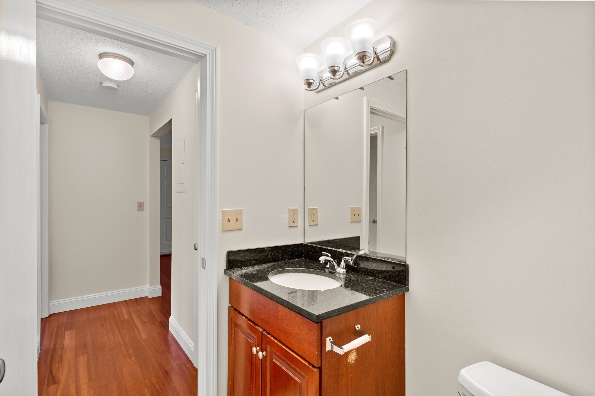 1400 Skyline Dr Unit 6, Lowell, MA 01854 - Image 25