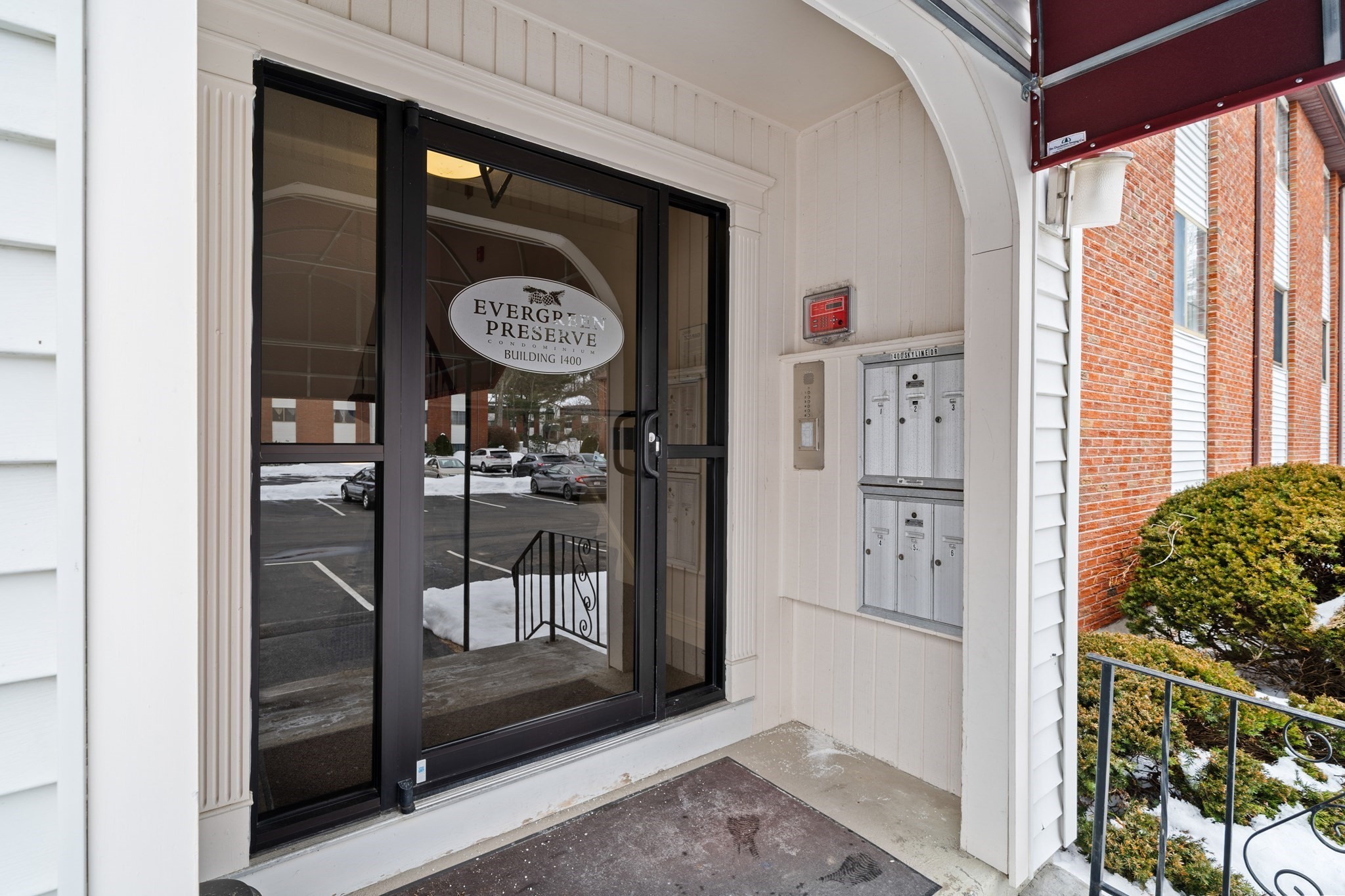 1400 Skyline Dr Unit 6, Lowell, MA 01854 - Image 5