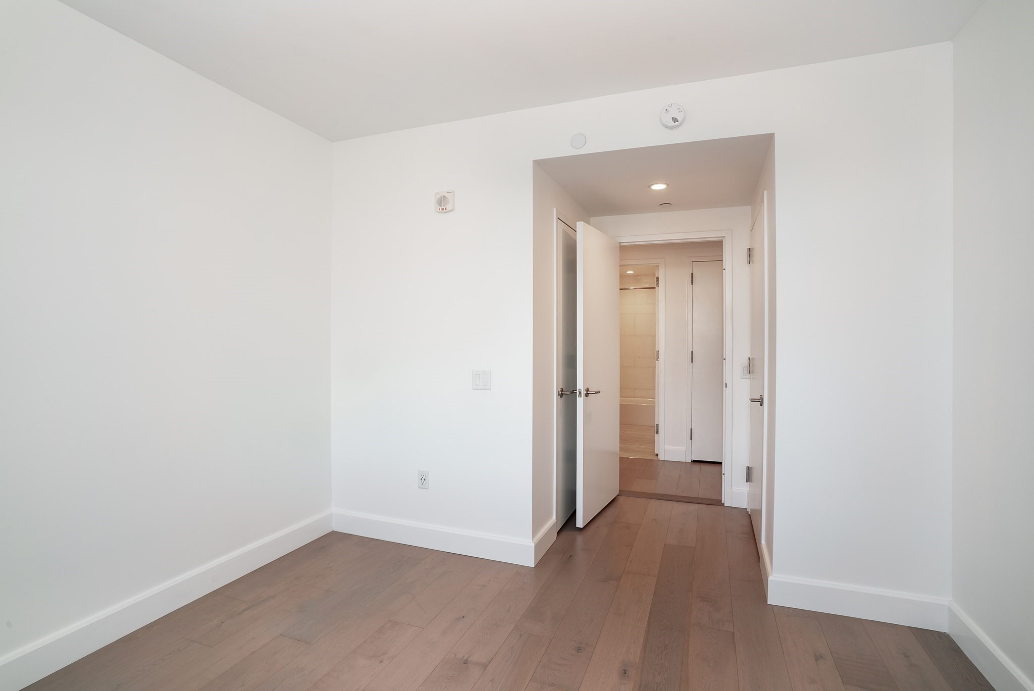 100 Lovejoy Wharf Unit 4-H, West End, Boston, MA 02114 - Image 8