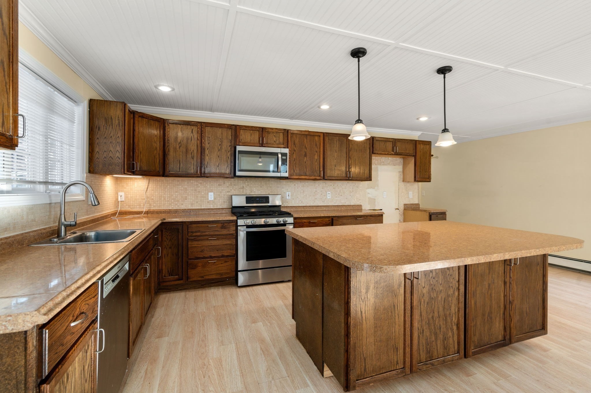 27 Stillman St, Framingham, MA 01702 - Image 10