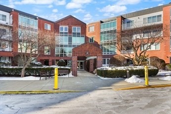 380 Place Ln Unit 380, Woburn, MA 01801