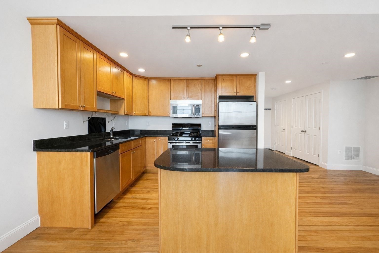 10 Kearney Sq Unit 407, Lowell, MA 01852 - Image 3