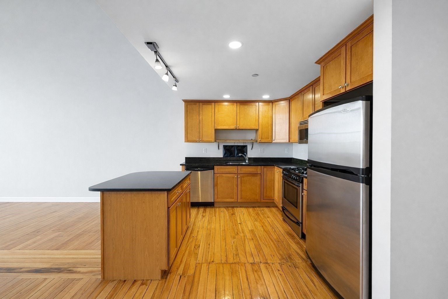 10 Kearney Sq Unit 407, Lowell, MA 01852 - Image 4