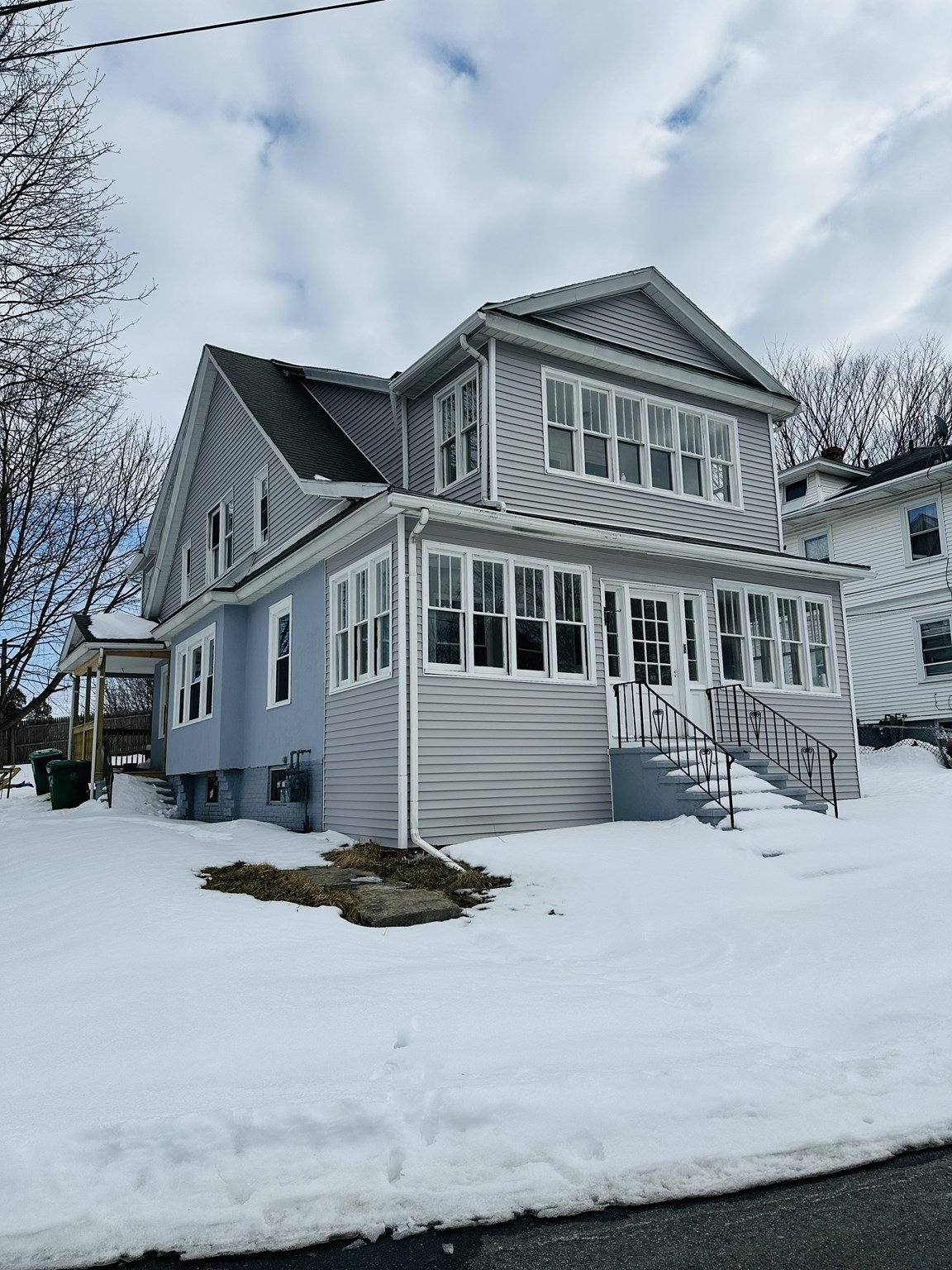 13 Beston St, Chicopee, MA 01013