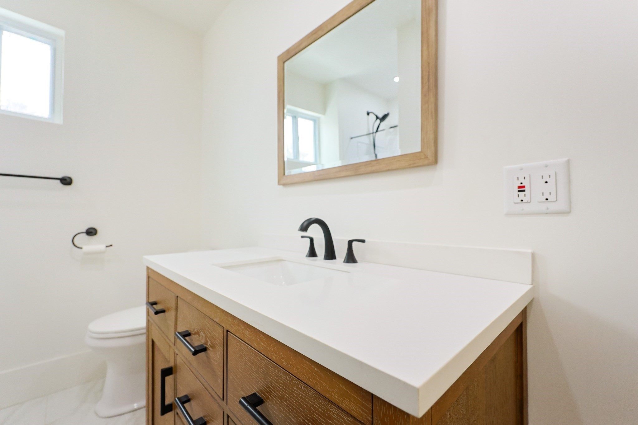 92 Alexander St, Framingham, MA 01702 - Image 31