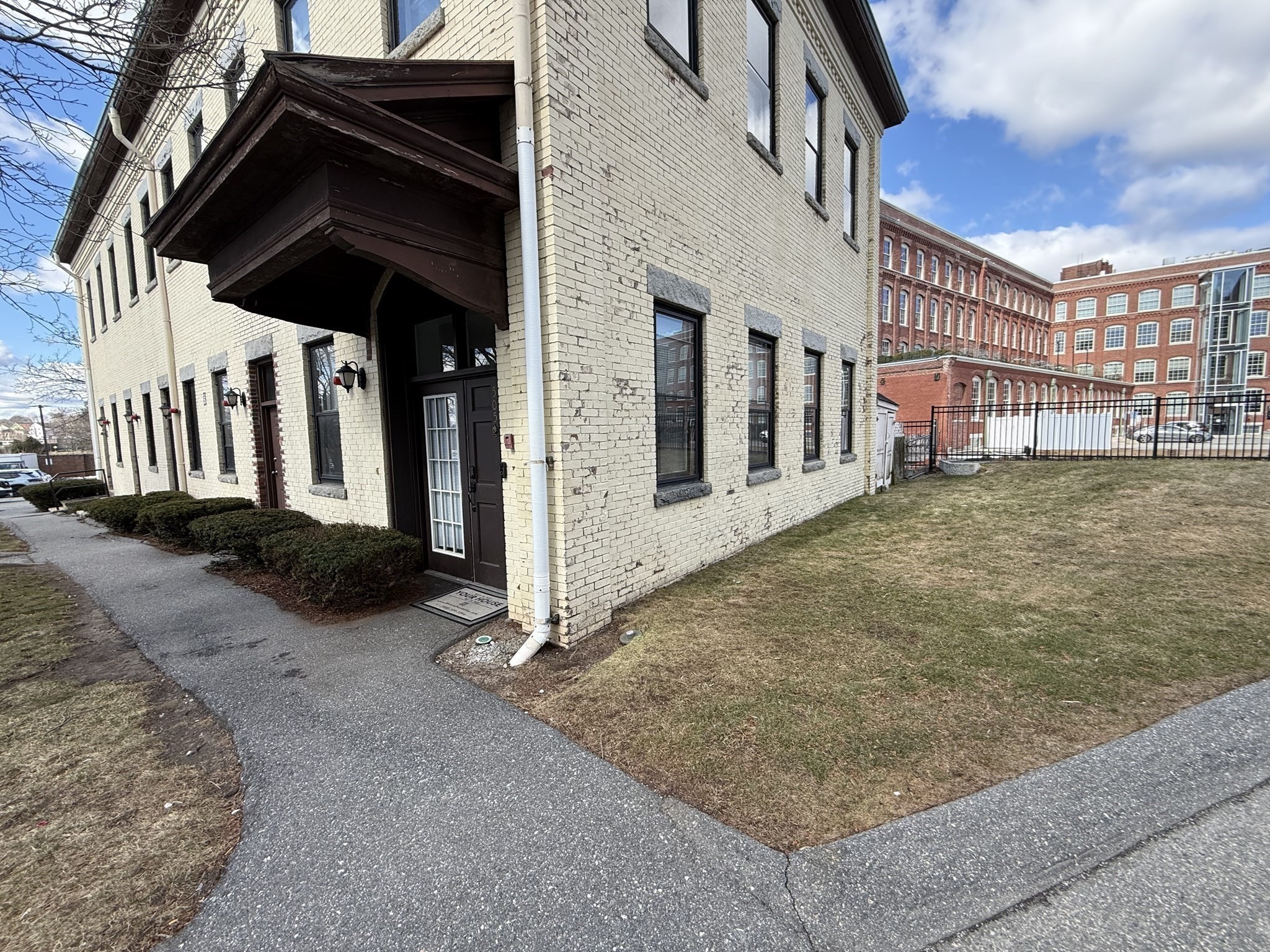 201 Thorndike St Unit 505, Lowell, MA 01852 - Image 35