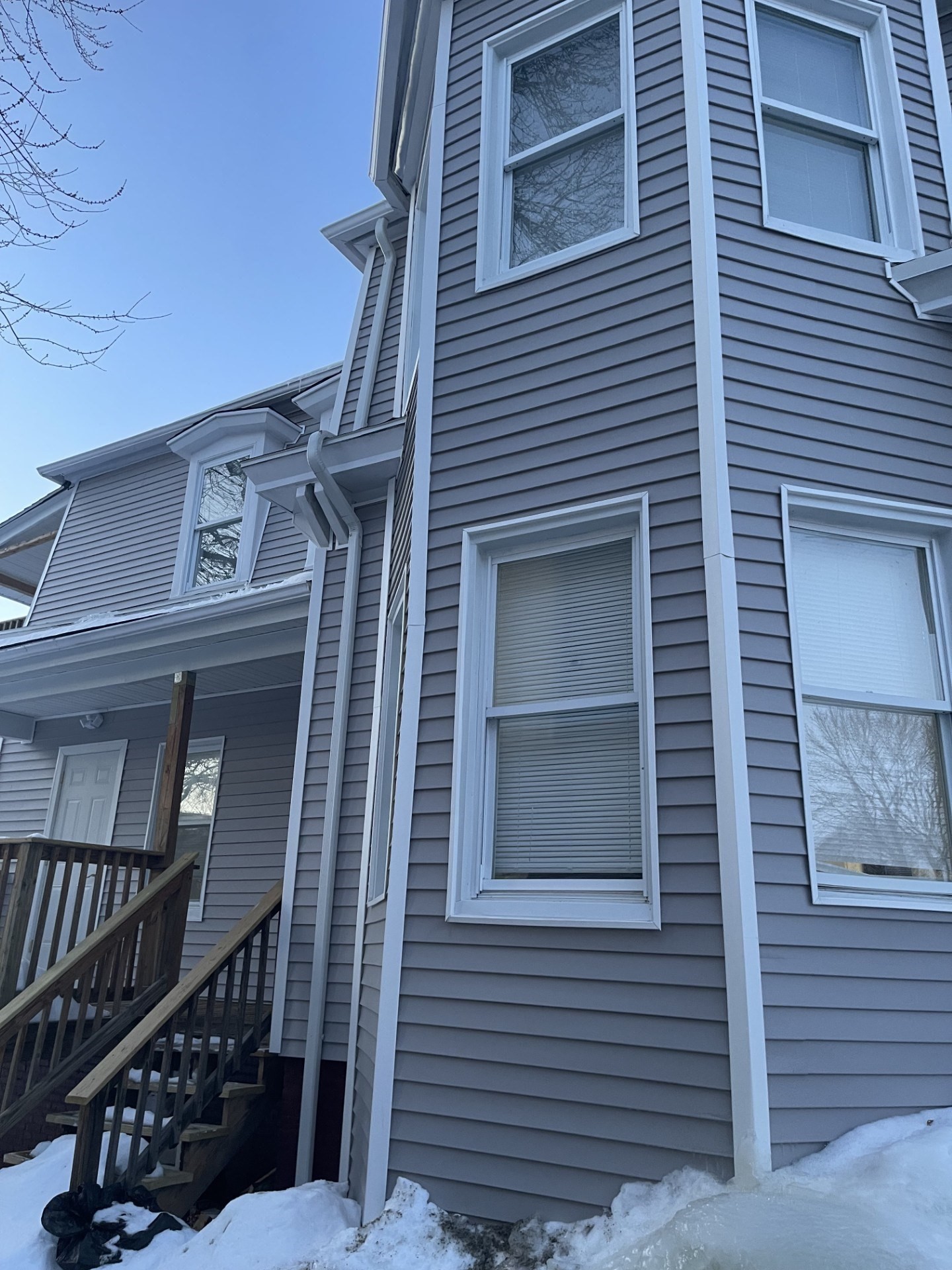 12 Winslow St, Worcester, MA 01609 - Image 2