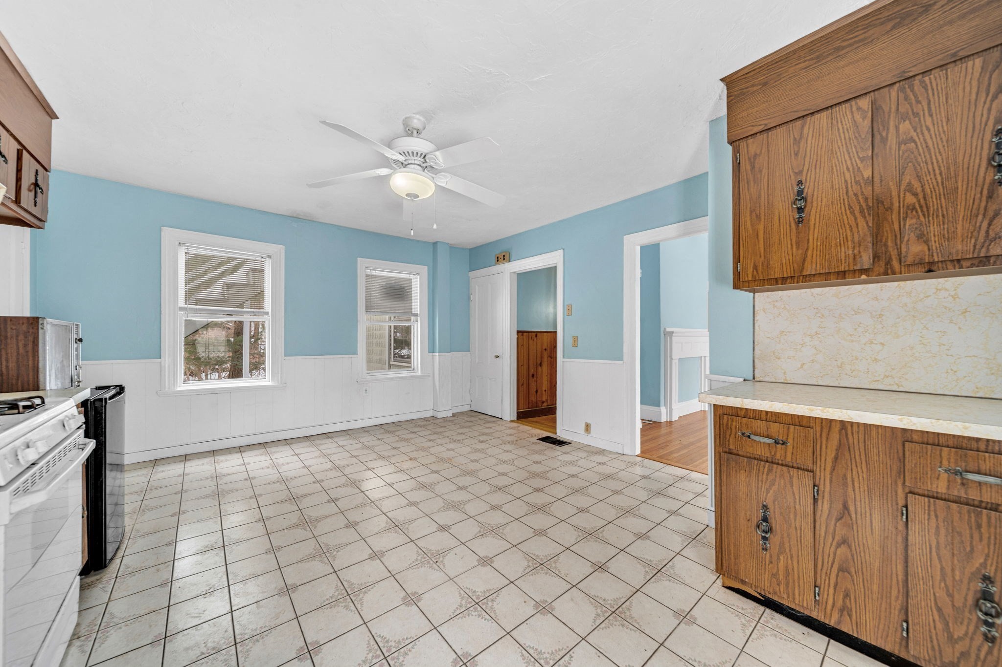 28 Linden Pl, Dedham, MA 02026 - Image 19