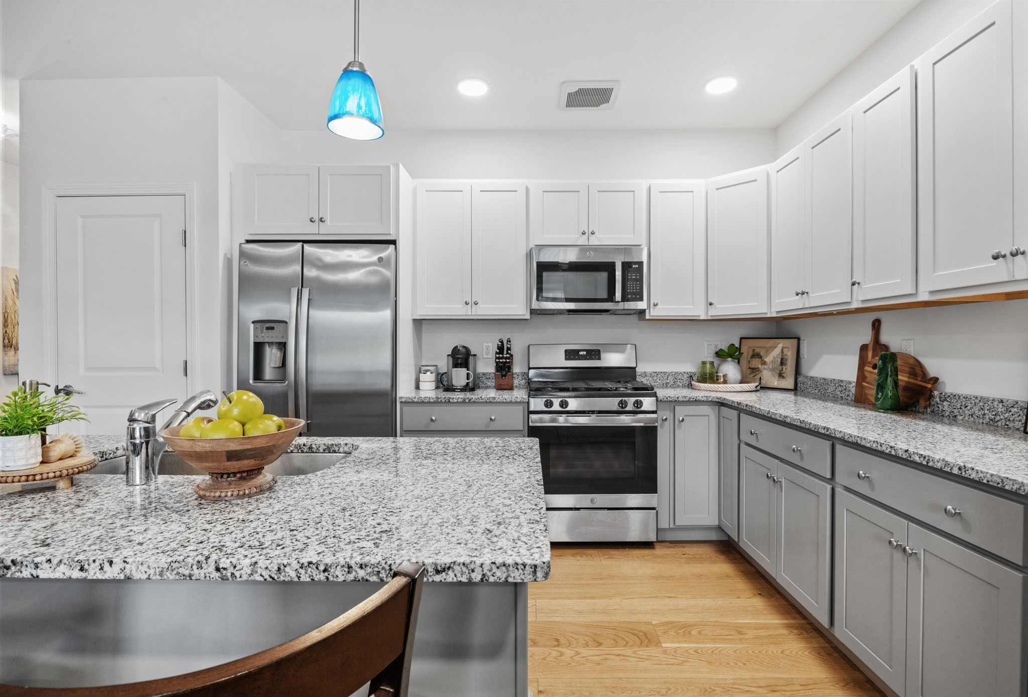 1 Mariners Way Unit 204, Plymouth, MA 02360