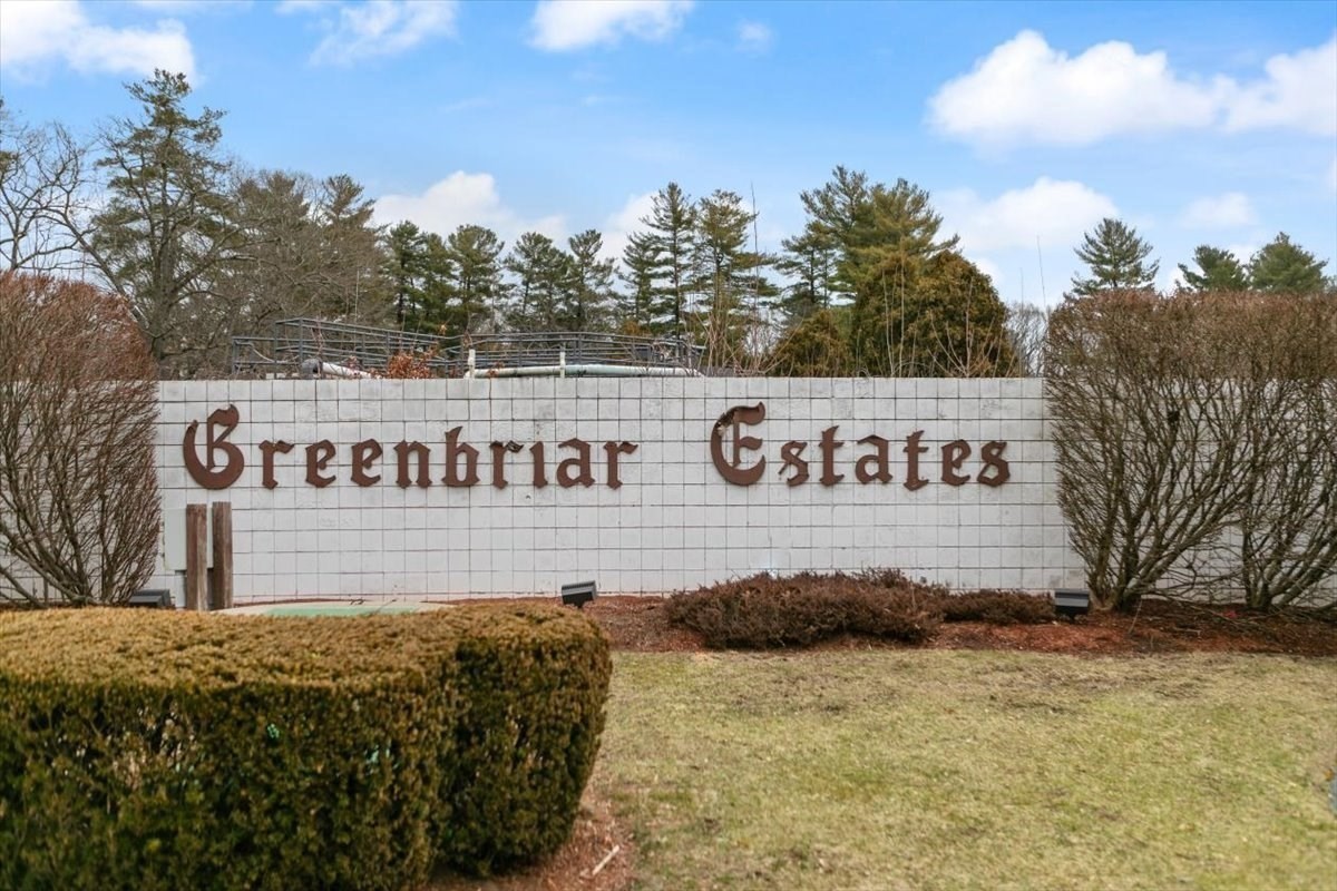2 Greenbriar Unit 205, North Reading, MA 01864