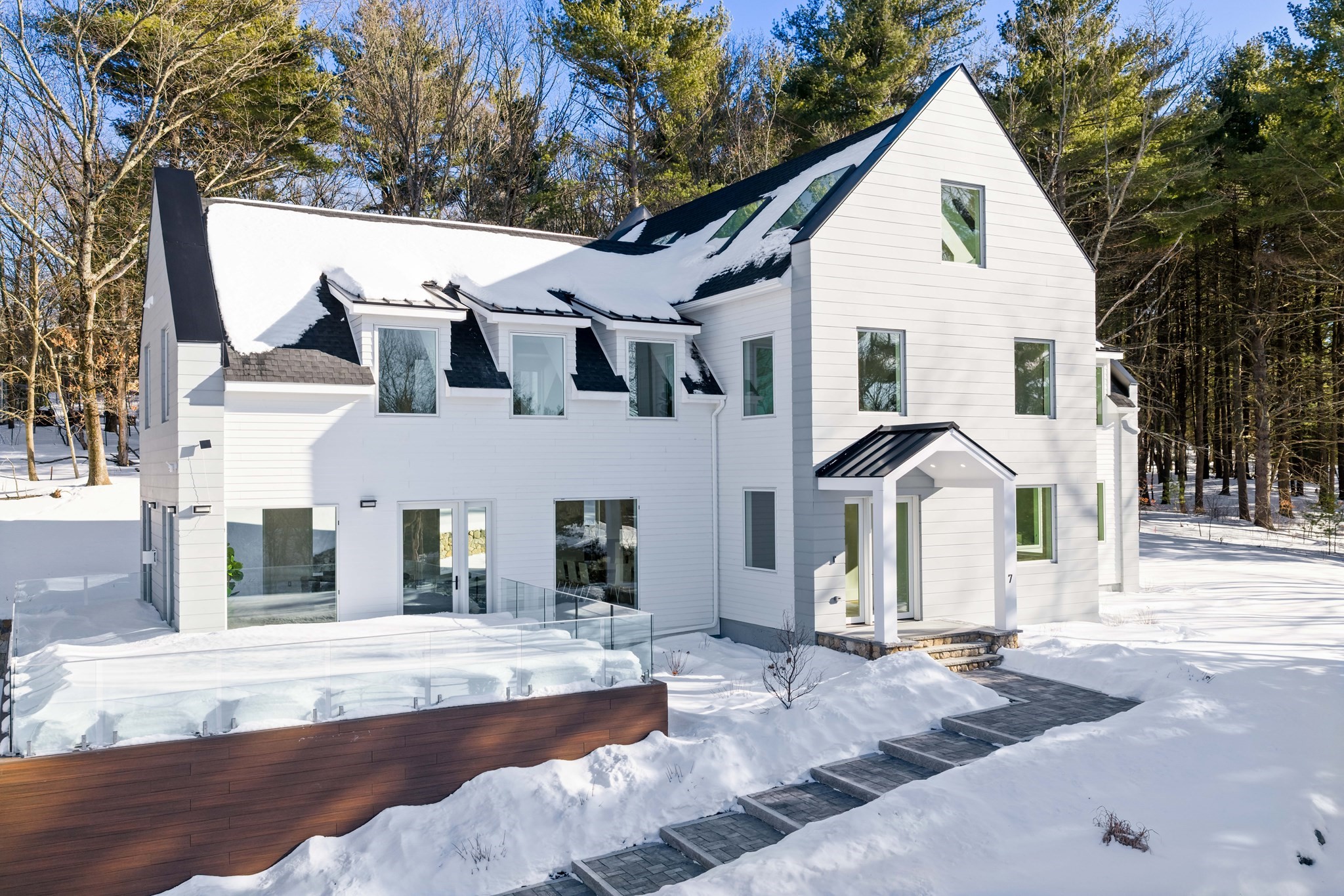 7 Whipple Rd, Lexington, MA 02420