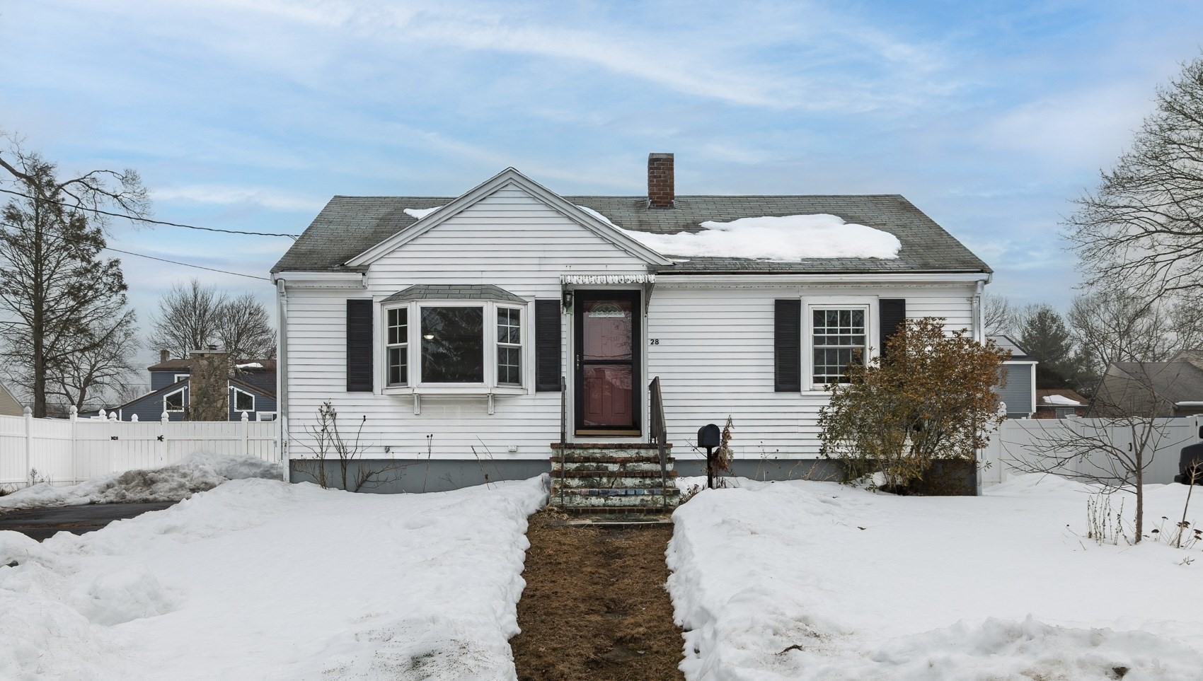 28 Linda St, Abington, MA 02351