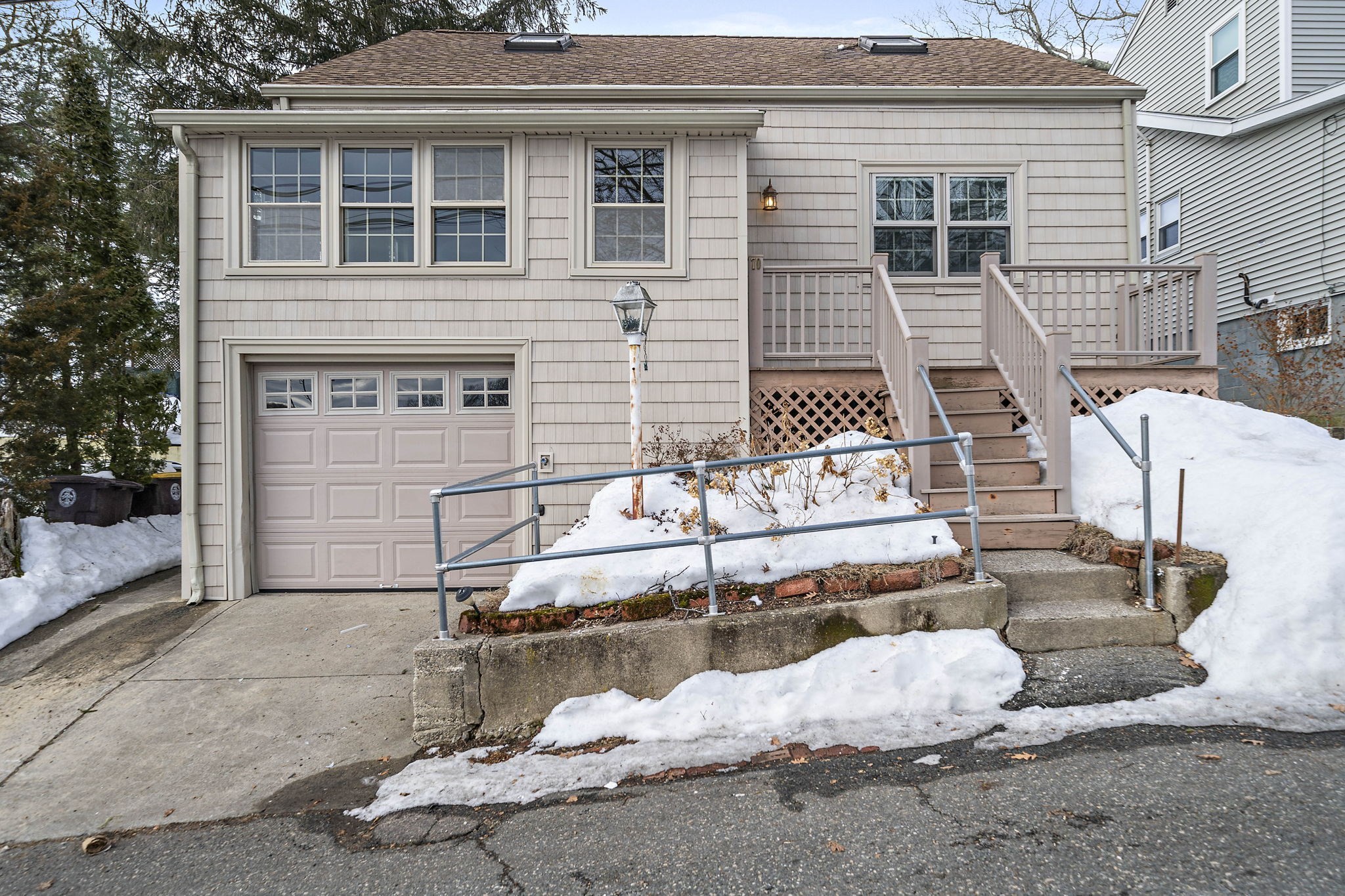 70 Colonial Rd, Weymouth, MA 02191
