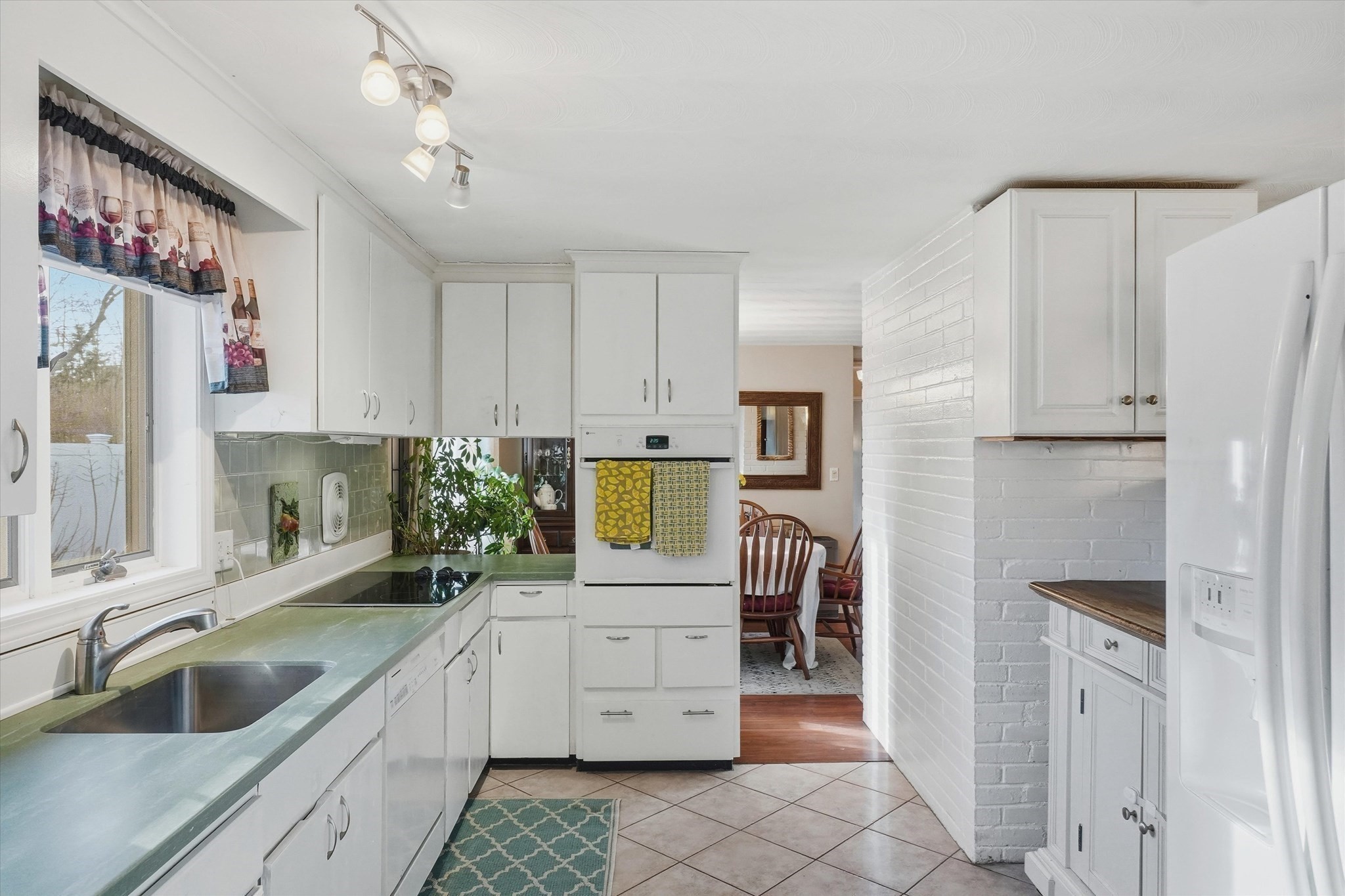 14 Ridgefield Dr, Framingham, MA 01701 - Image 17