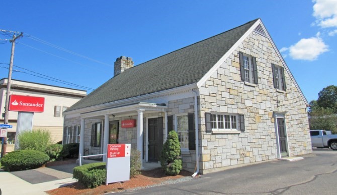 818 Washington St, Holliston, MA 01746
