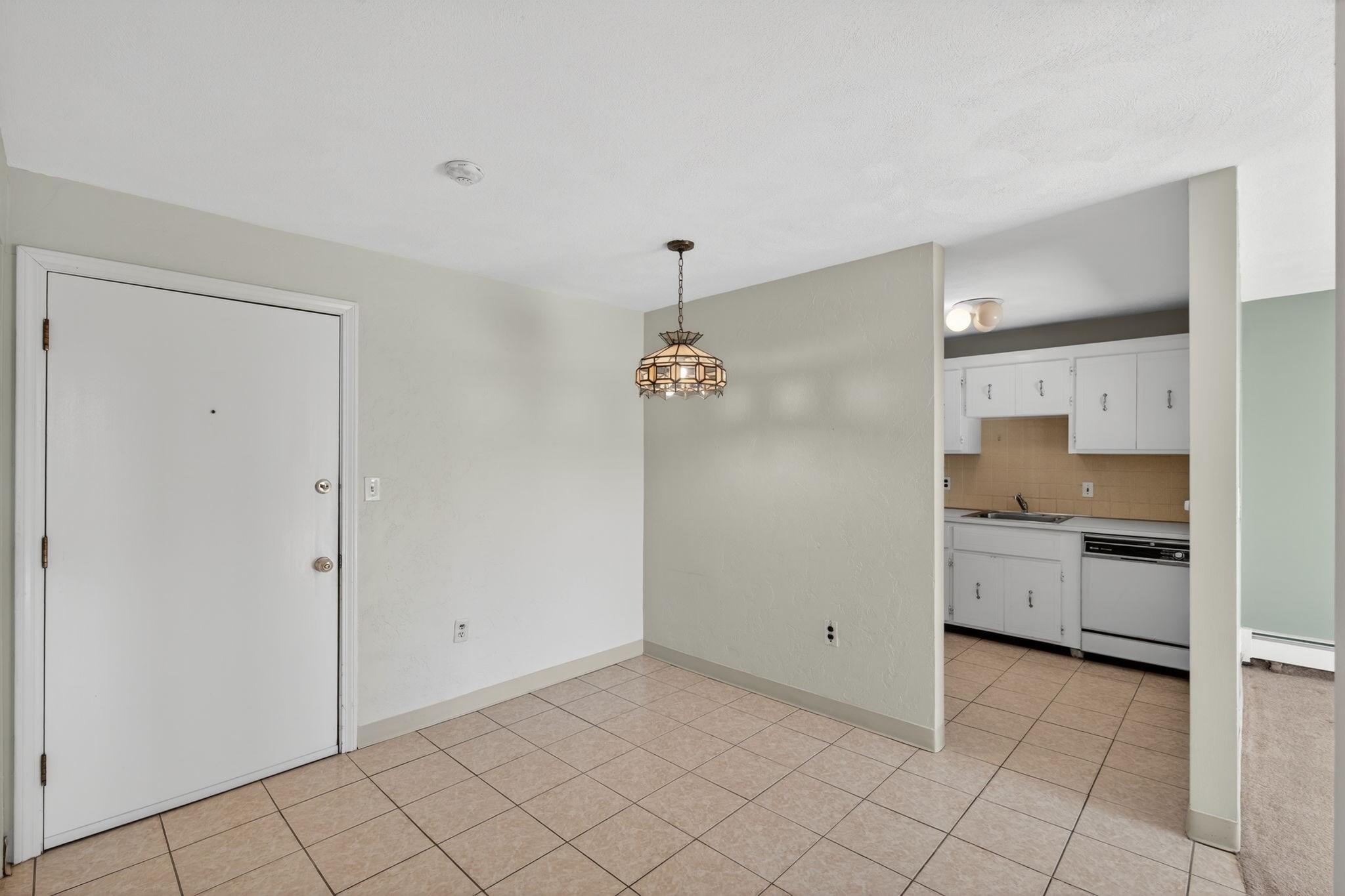 5 Washington St Unit D4, Reading, MA 01867 - Image 2