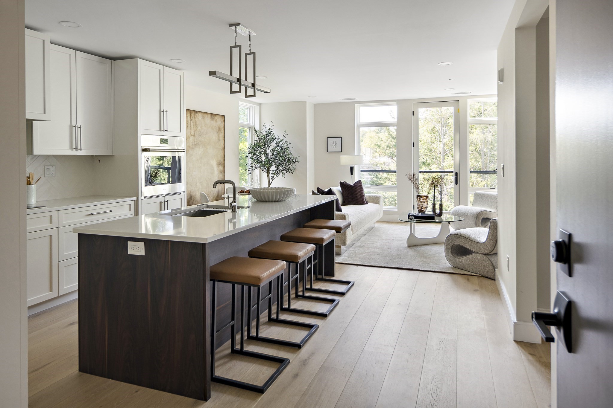 20 Kinmonth Rd Unit 4, Newton, MA 02468