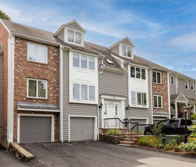 84 Walpole St Unit 1C, Canton, MA 02021