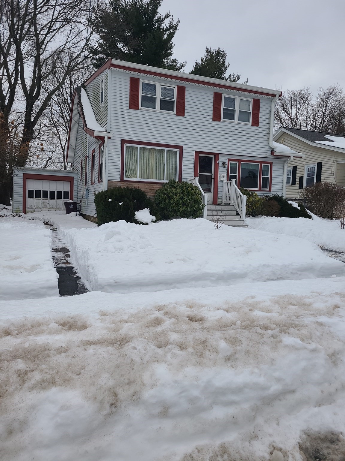 211 Roosevelt Rd, Weymouth, MA 02188