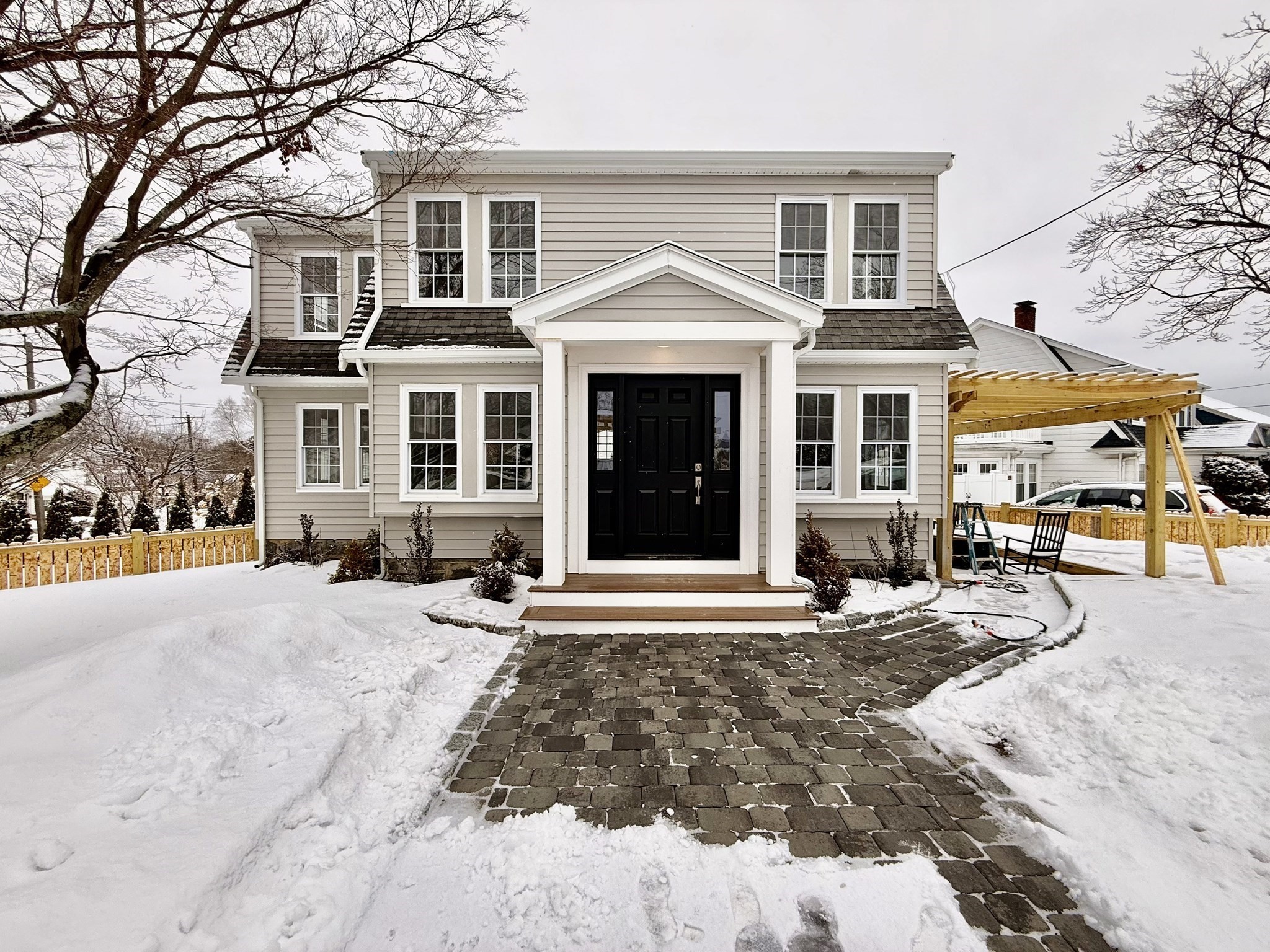 281 Elmwood Ave, Quincy, MA 02169