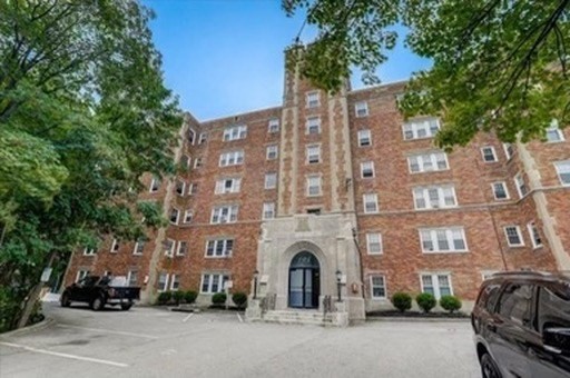 195 Thomas Burgin Pkwy Unit 301, Quincy, MA 02169