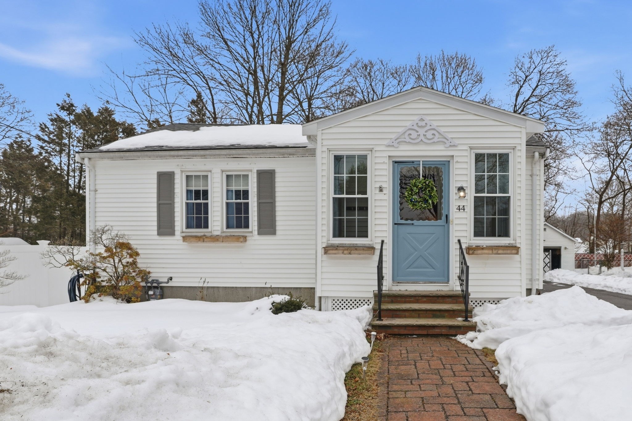 44 Reed Ave, Weymouth, MA 02190