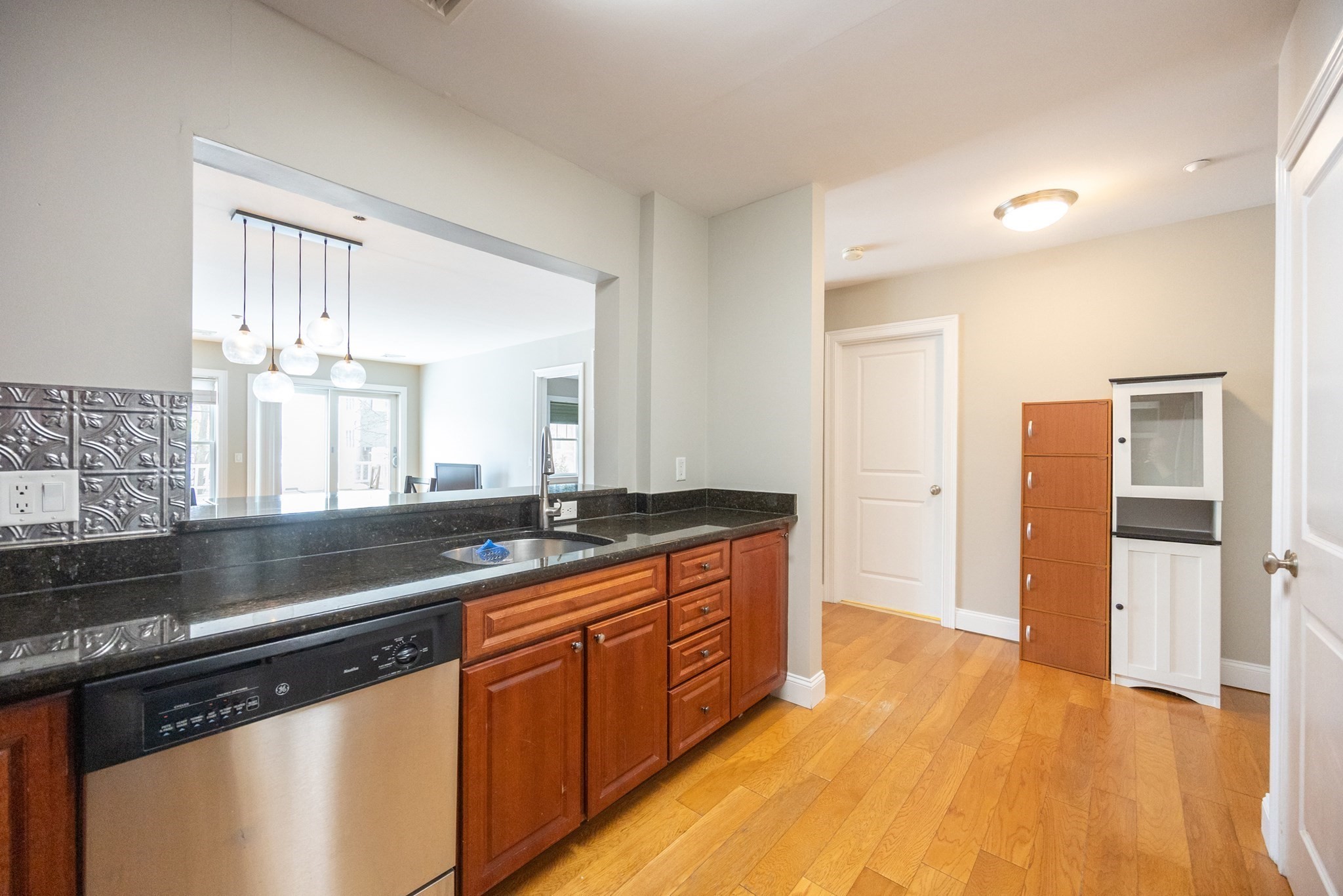 5170 Washington St Unit 107, West Roxbury, Boston, MA 02132 - Image 4