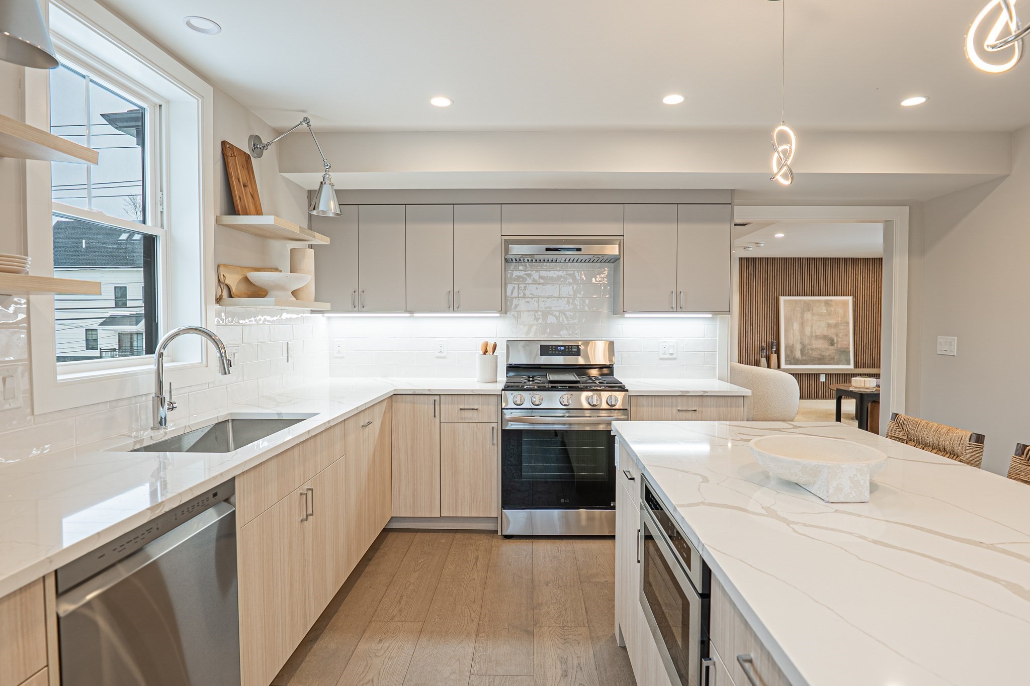 340 Baker Street Unit 2, Boston - West Roxbury, MA 02132