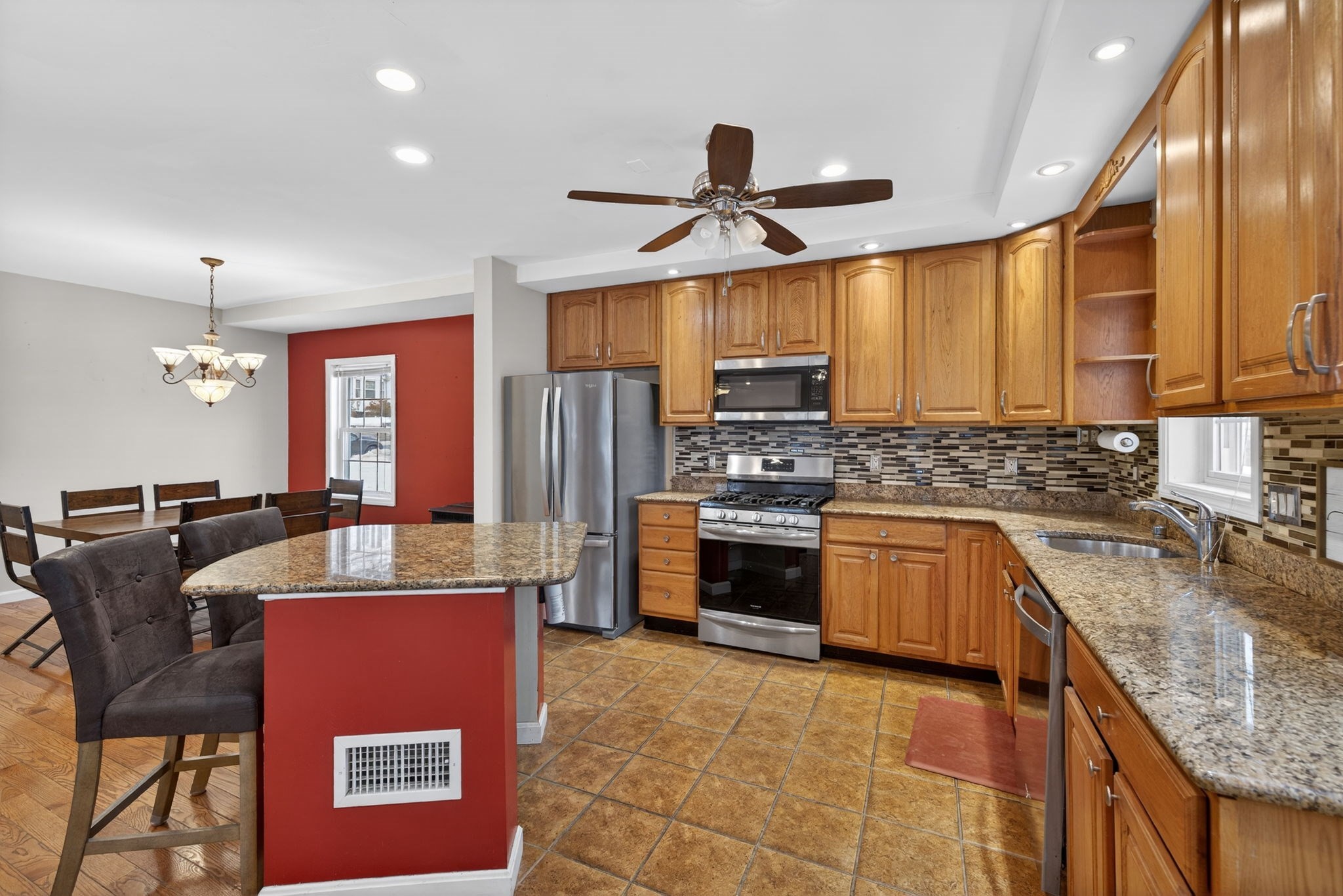 1146 Essex St, Lawrence, MA 01841 - Image 11