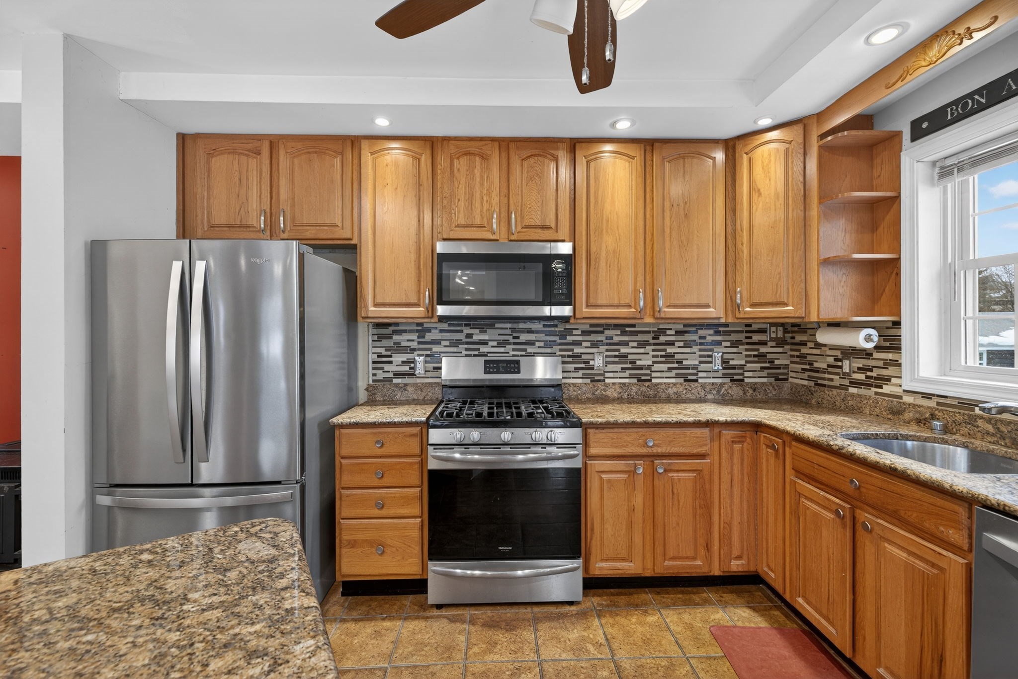 1146 Essex St, Lawrence, MA 01841 - Image 12