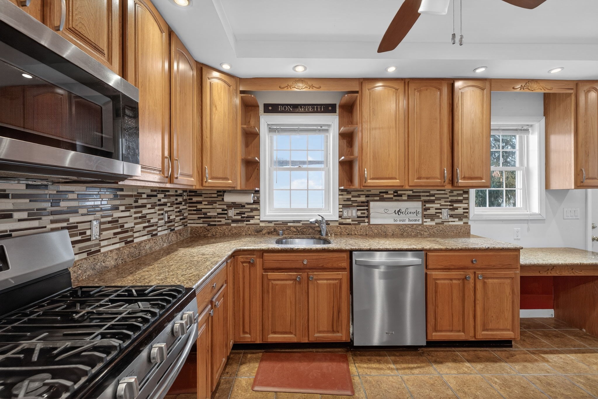 1146 Essex St, Lawrence, MA 01841 - Image 13