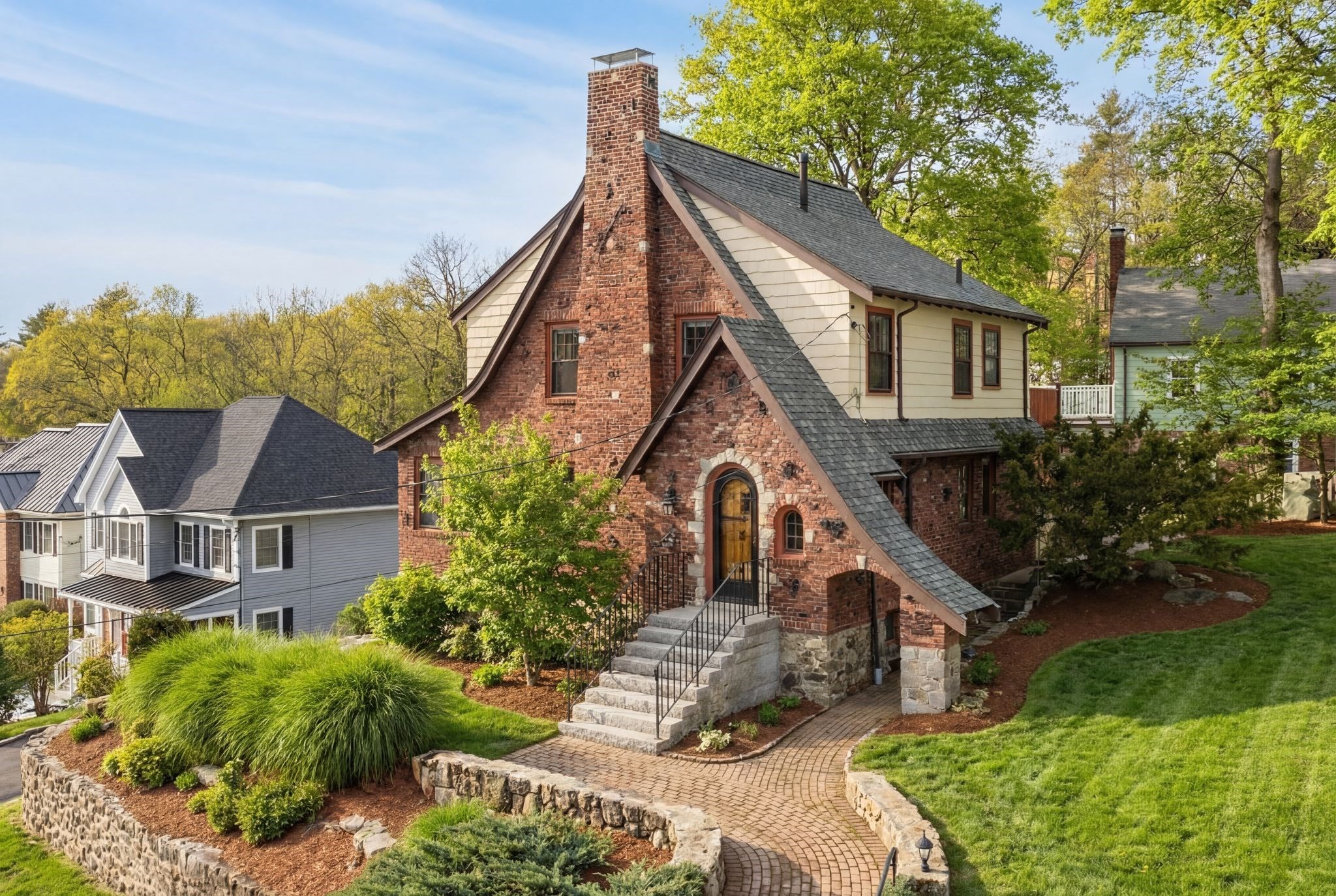 93 Churchill Ave, Arlington, MA 02476