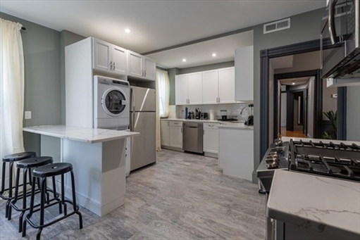 35 Newport Street, Apt 3