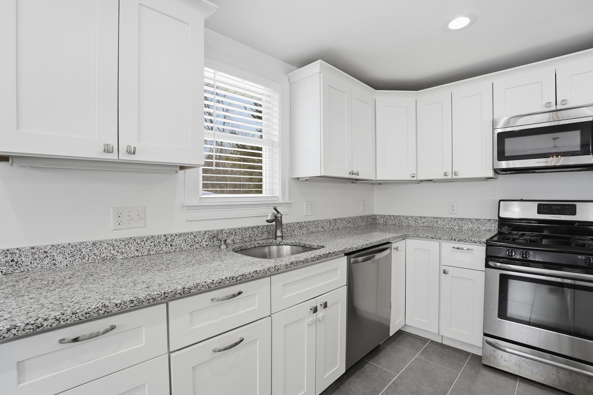 2 Hemenway Road, Framingham, MA 01701 - Image 15