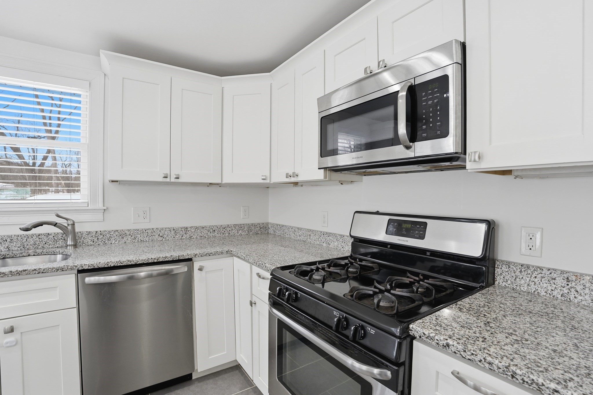 2 Hemenway Road, Framingham, MA 01701 - Image 16