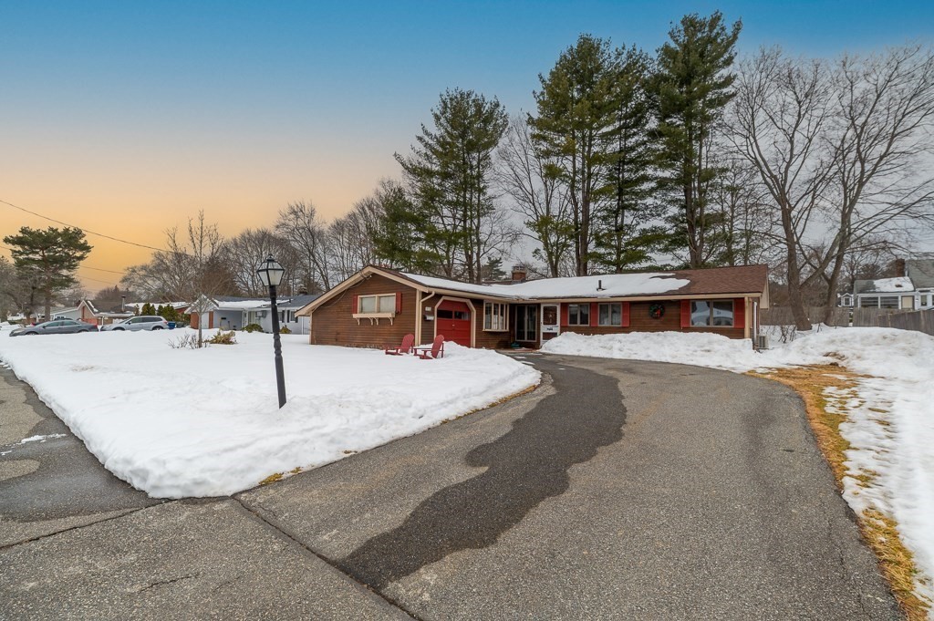 14 Grove St, Danvers, MA 01923 - Image 17