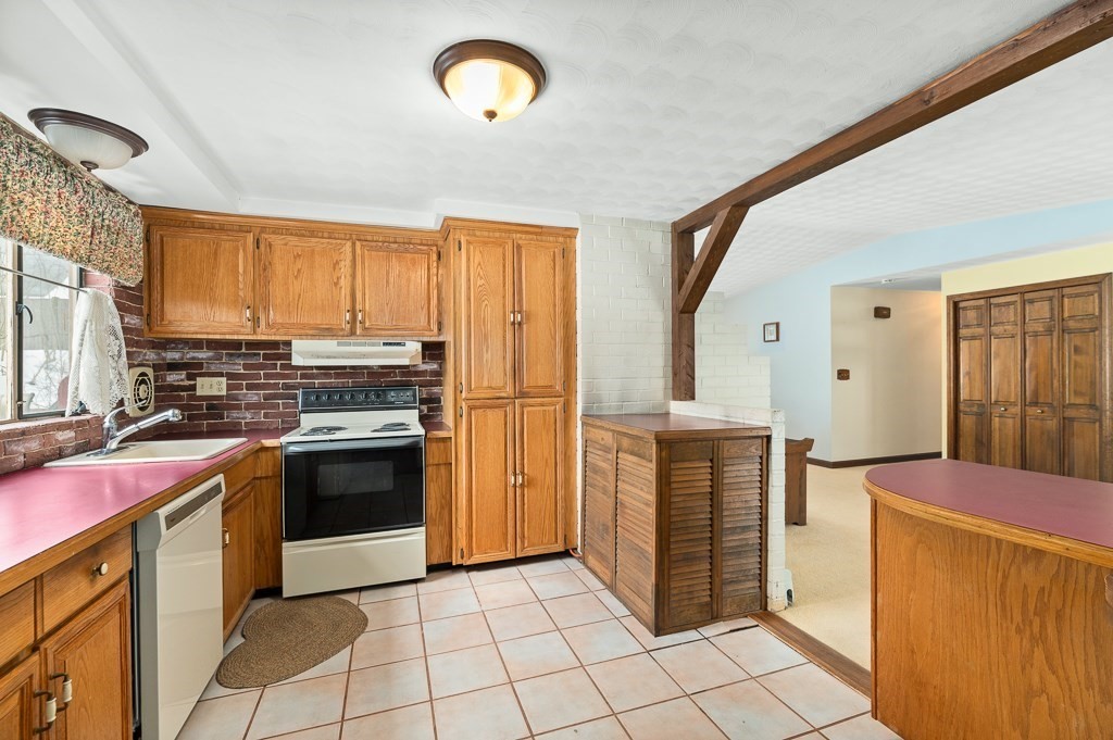 14 Grove St, Danvers, MA 01923 - Image 7