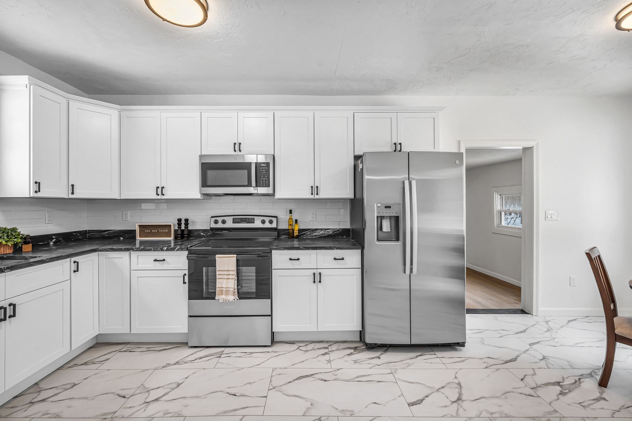 72 Nw Schoolhouse Rd, Dudley, MA 01571