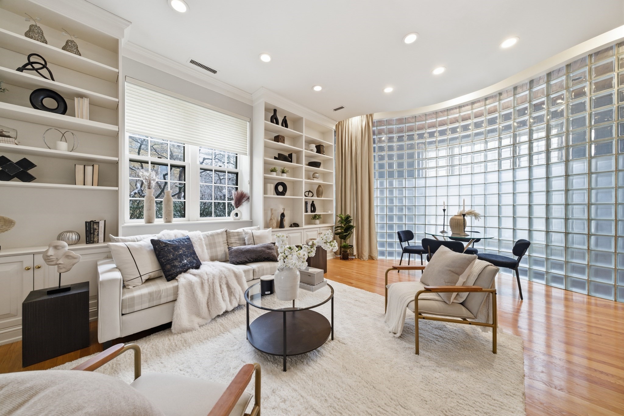 81 Glen Road Unit S2, Brookline, MA 02445