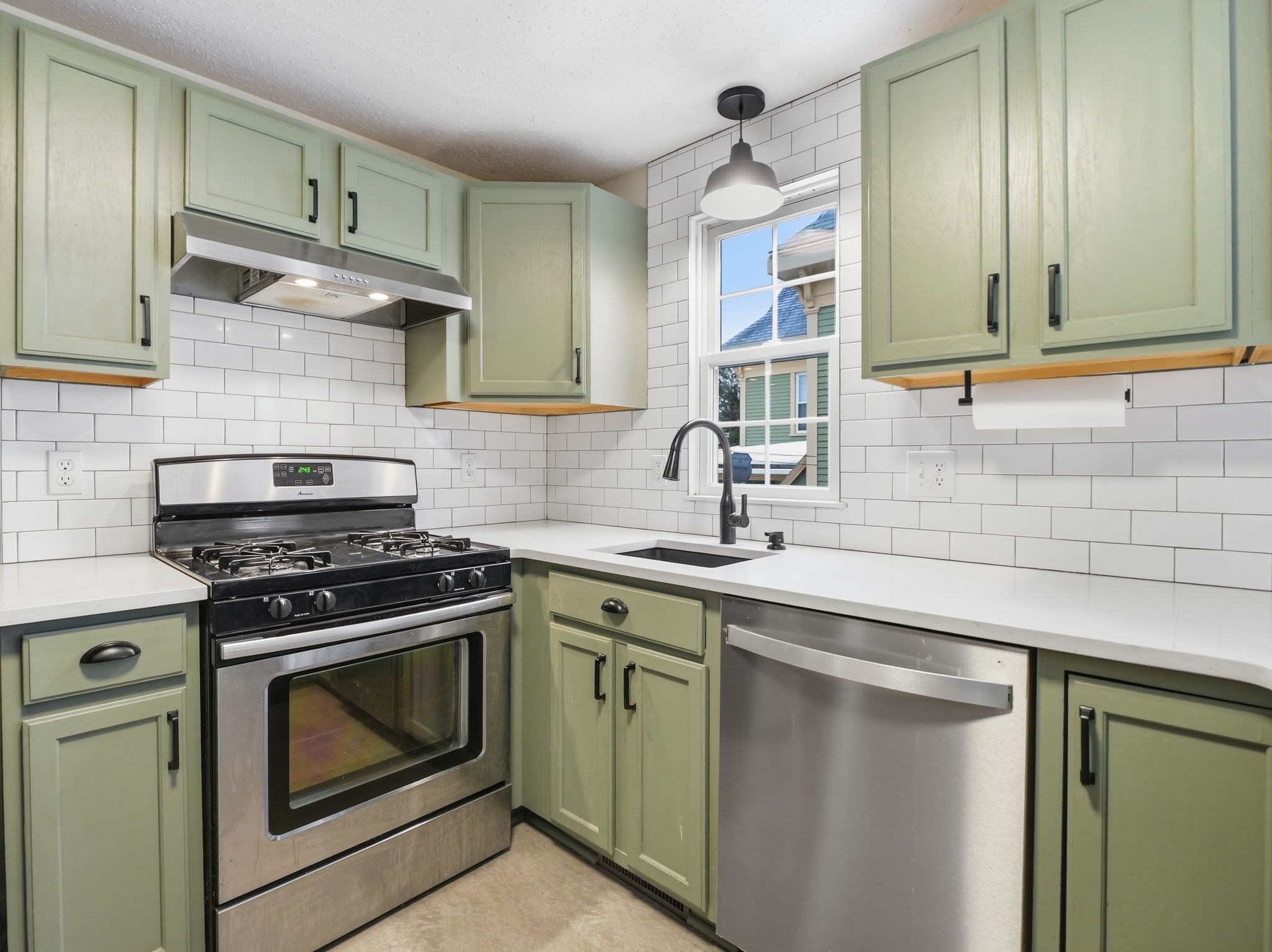 57 Wannalancit St Unit 11, Lowell, MA 01854 - Image 8